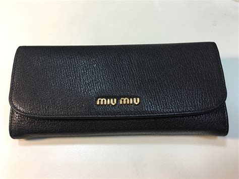 miu miu 皮 夾 耐用|[心得] REEBONZ購買Miu Miu長夾 .